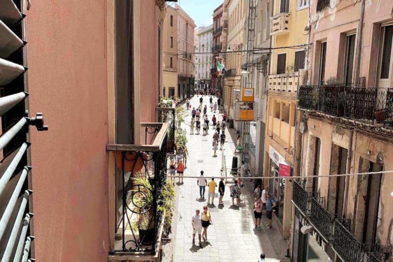 Appartamento Cagliari Centro Con Vista Sul Porto Екстериор снимка