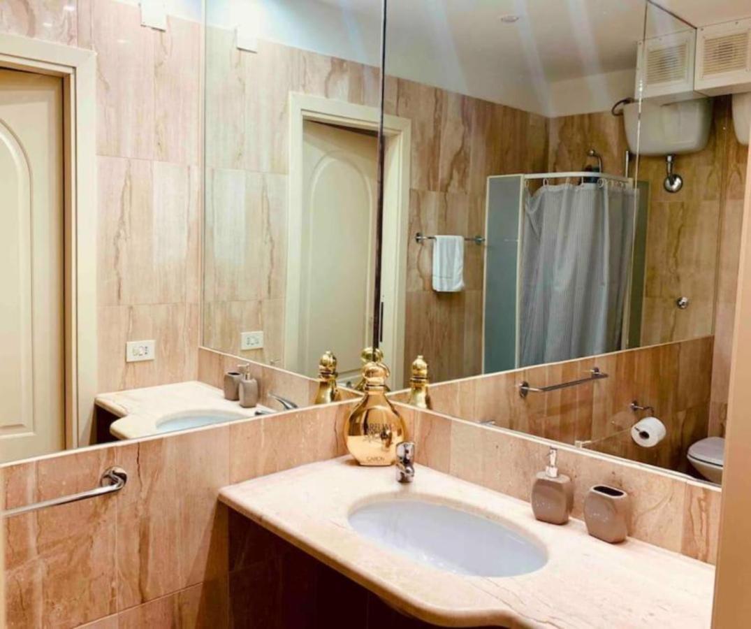 Appartamento Cagliari Centro Con Vista Sul Porto Екстериор снимка