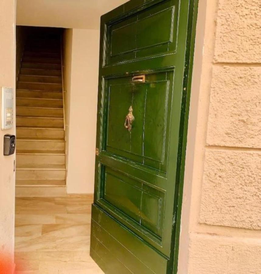 Appartamento Cagliari Centro Con Vista Sul Porto Екстериор снимка